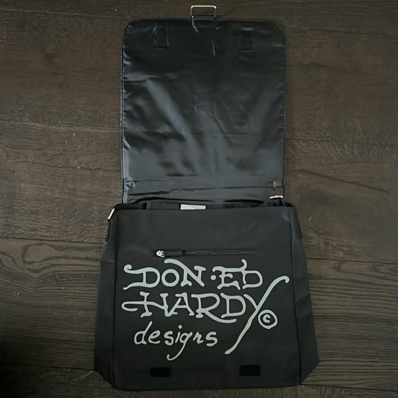 Brand New Messenger Bag! - Picture 5 of 12